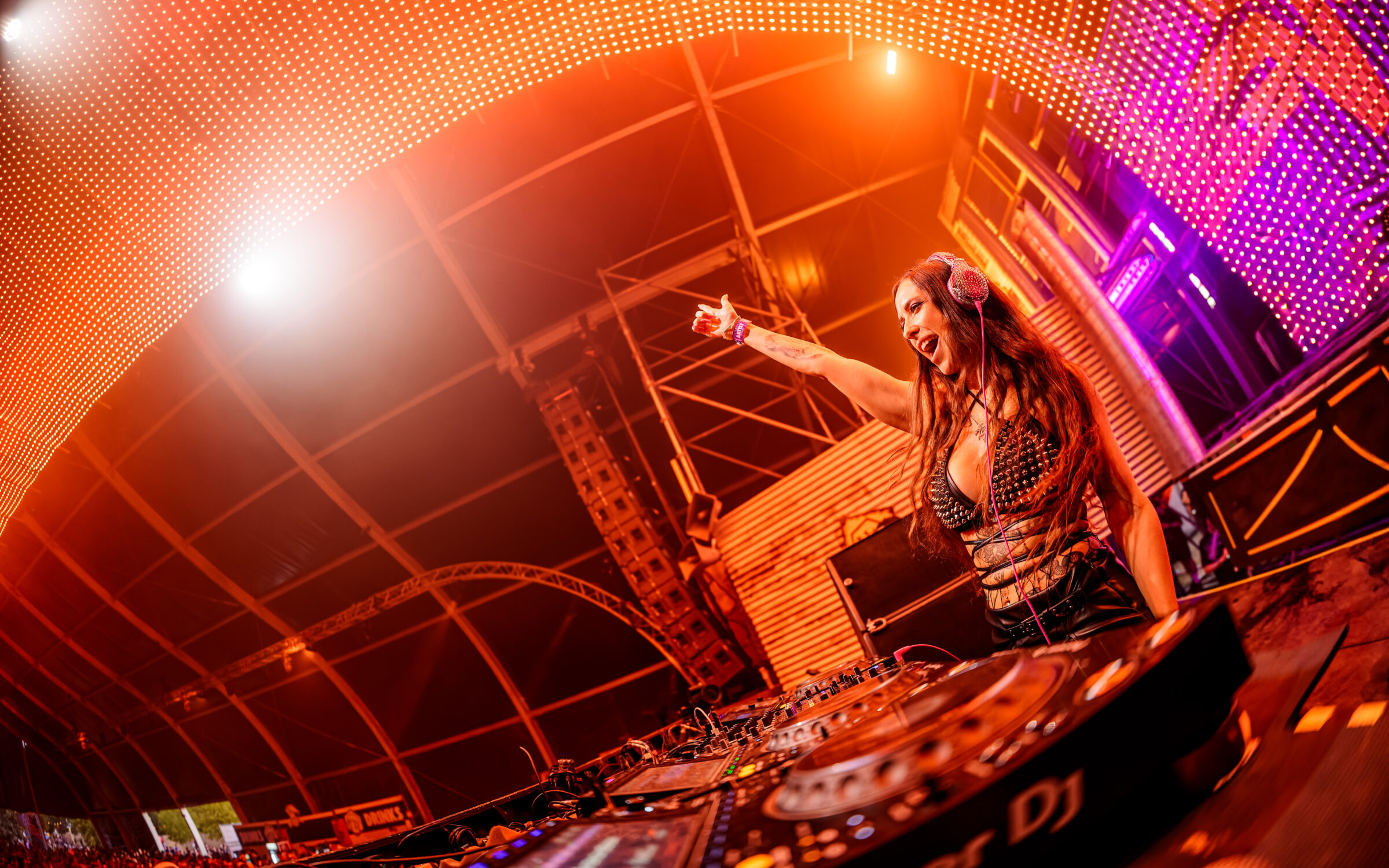 20260905_201027_IntoTheMadness_MNO_Photo