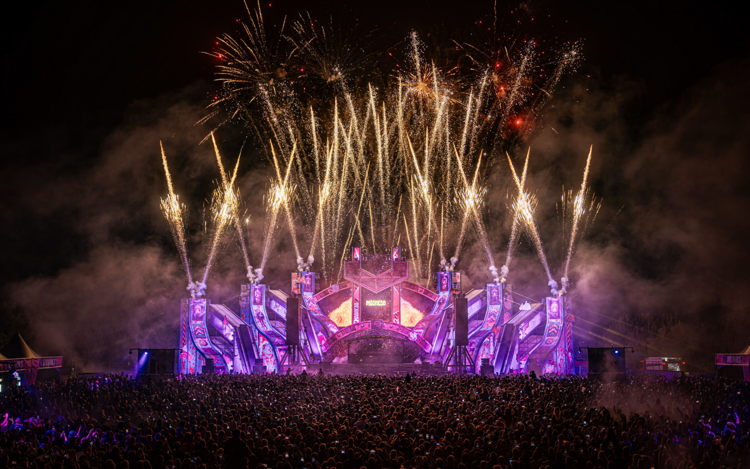250830_231955_IntoTheMadness_MNO Photo